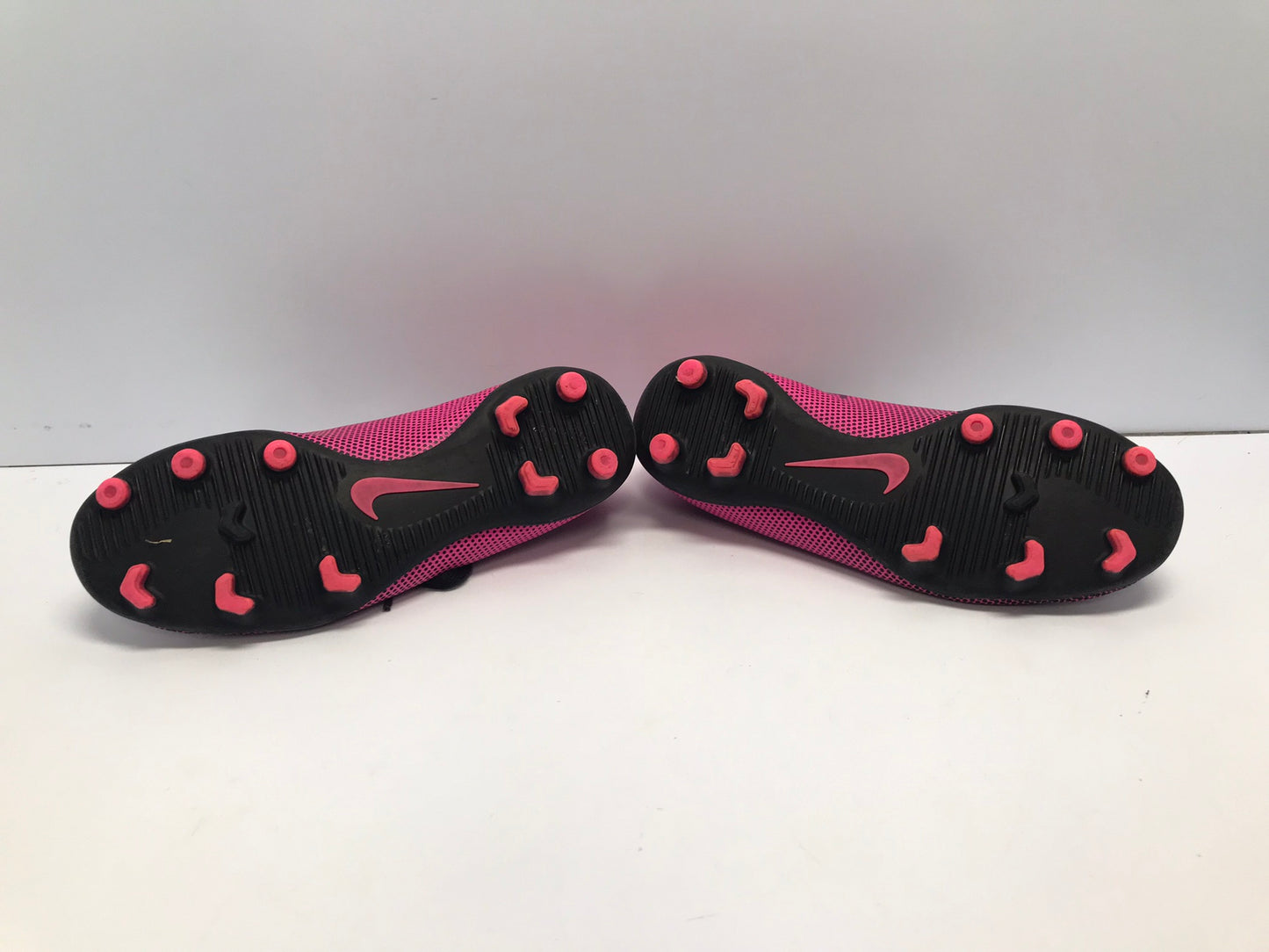 Soccer Shoes Cleats Child Size 3 Nike Pink Black Excellent