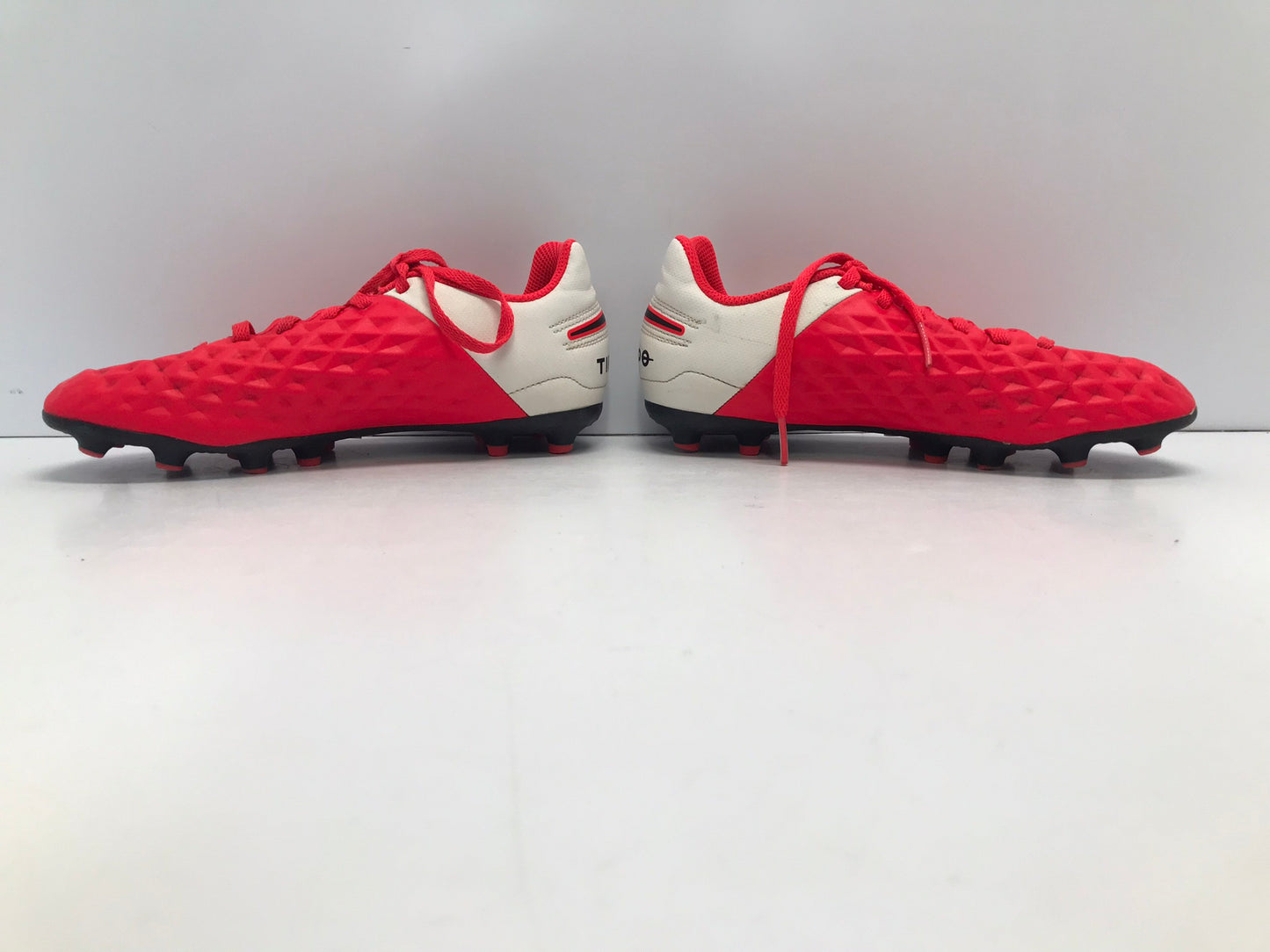 Soccer Shoes Cleats Child Size 3 Nike Tiempo Red Black White Excellent