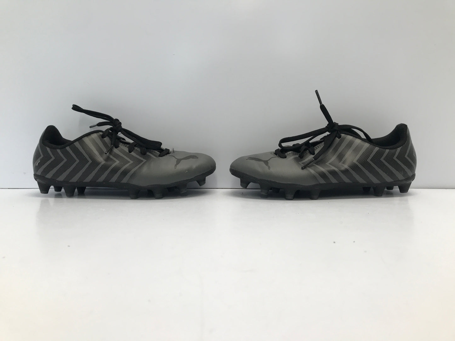 Soccer Shoes Cleats Child Size 3 Puma Grey Black Excellent