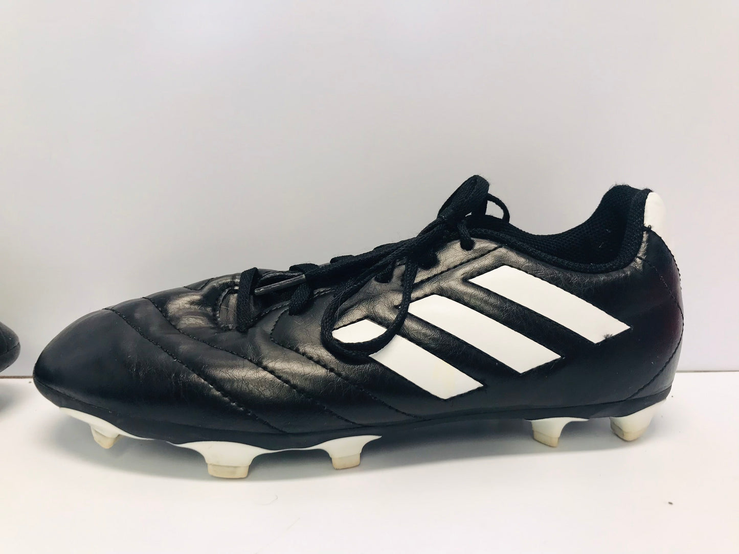 Soccer Shoes Cleats Child Size 4.5 Adidas Black White Like New