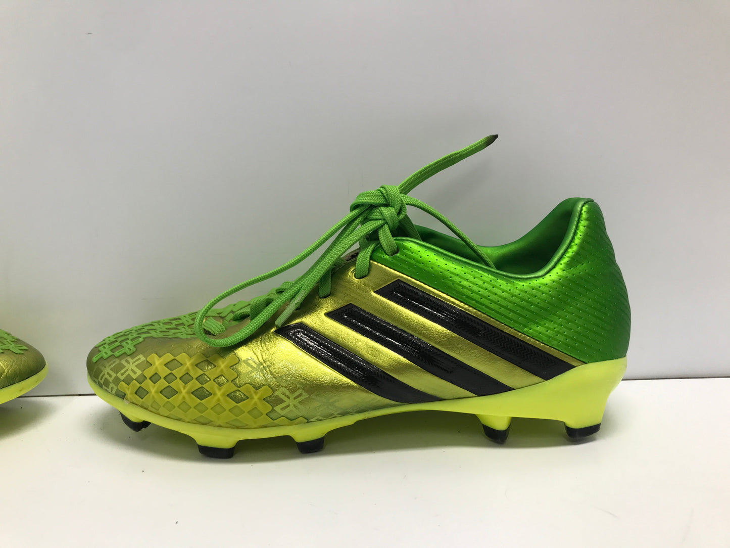 Soccer Shoes Cleats Child Size 4 Adidas Preditor Lime Yellow Excellent