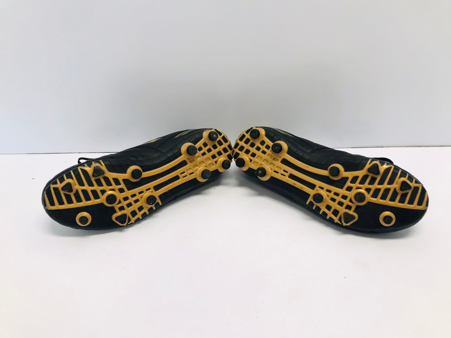Soccer Shoes Cleats Child Size 4 Lotto Black Gold Excellent