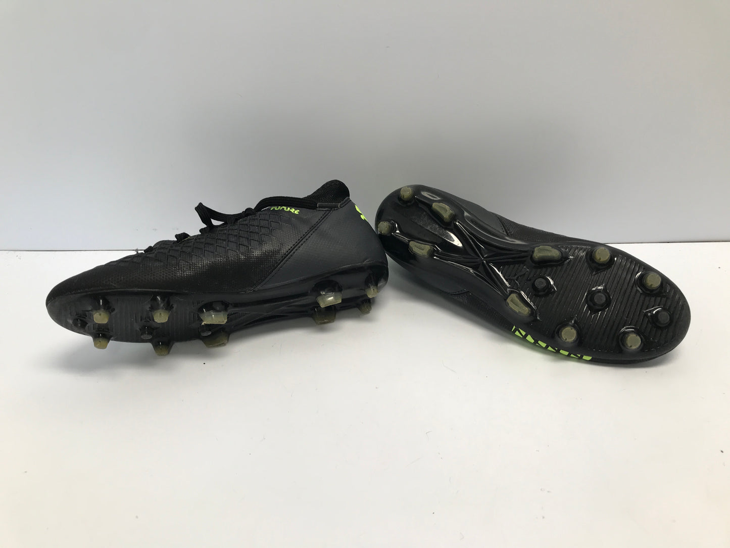 Soccer Shoes Cleats Child Size 4 Puma Future Black Lime Slipper Foot Excellent