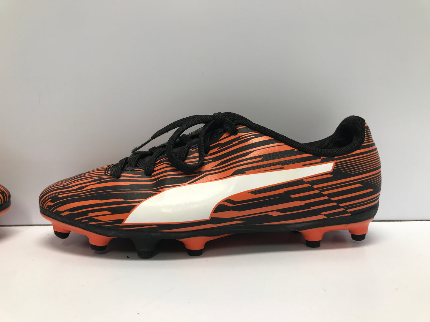 Soccer Shoes Cleats Child Size 4 Puma Tangerine Black Excellent
