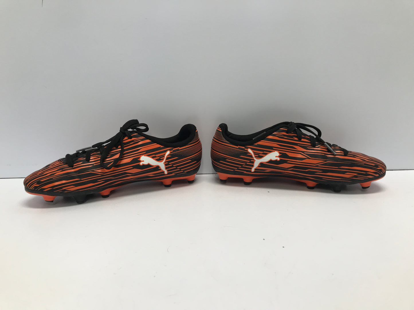 Soccer Shoes Cleats Child Size 4 Puma Tangerine Black Excellent