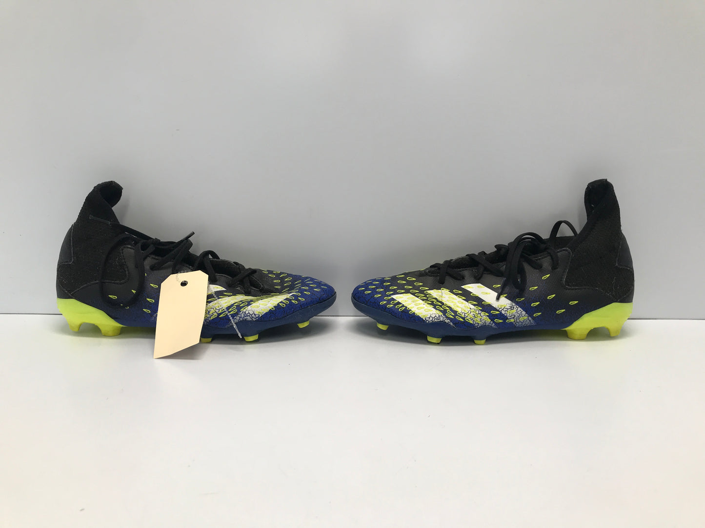 Soccer Shoes Cleats Child Size 5.5 Adidas Preditor Slipper Foot Black Blue Lime Excellent