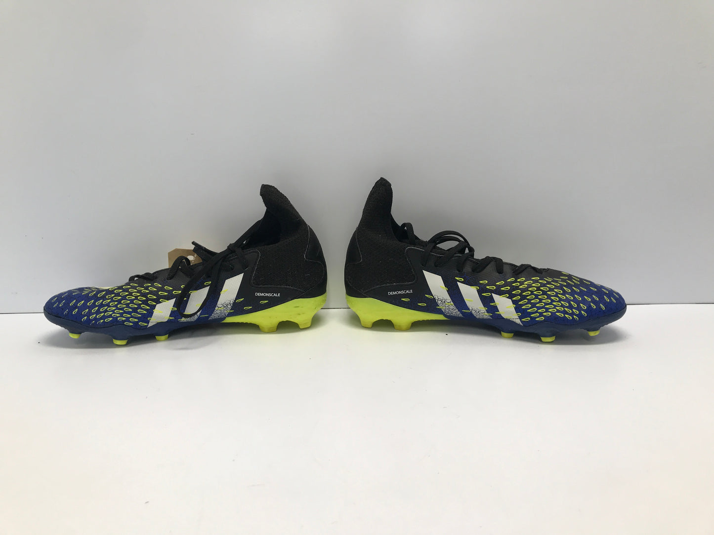 Soccer Shoes Cleats Child Size 5.5 Adidas Preditor Slipper Foot Black Blue Lime Excellent