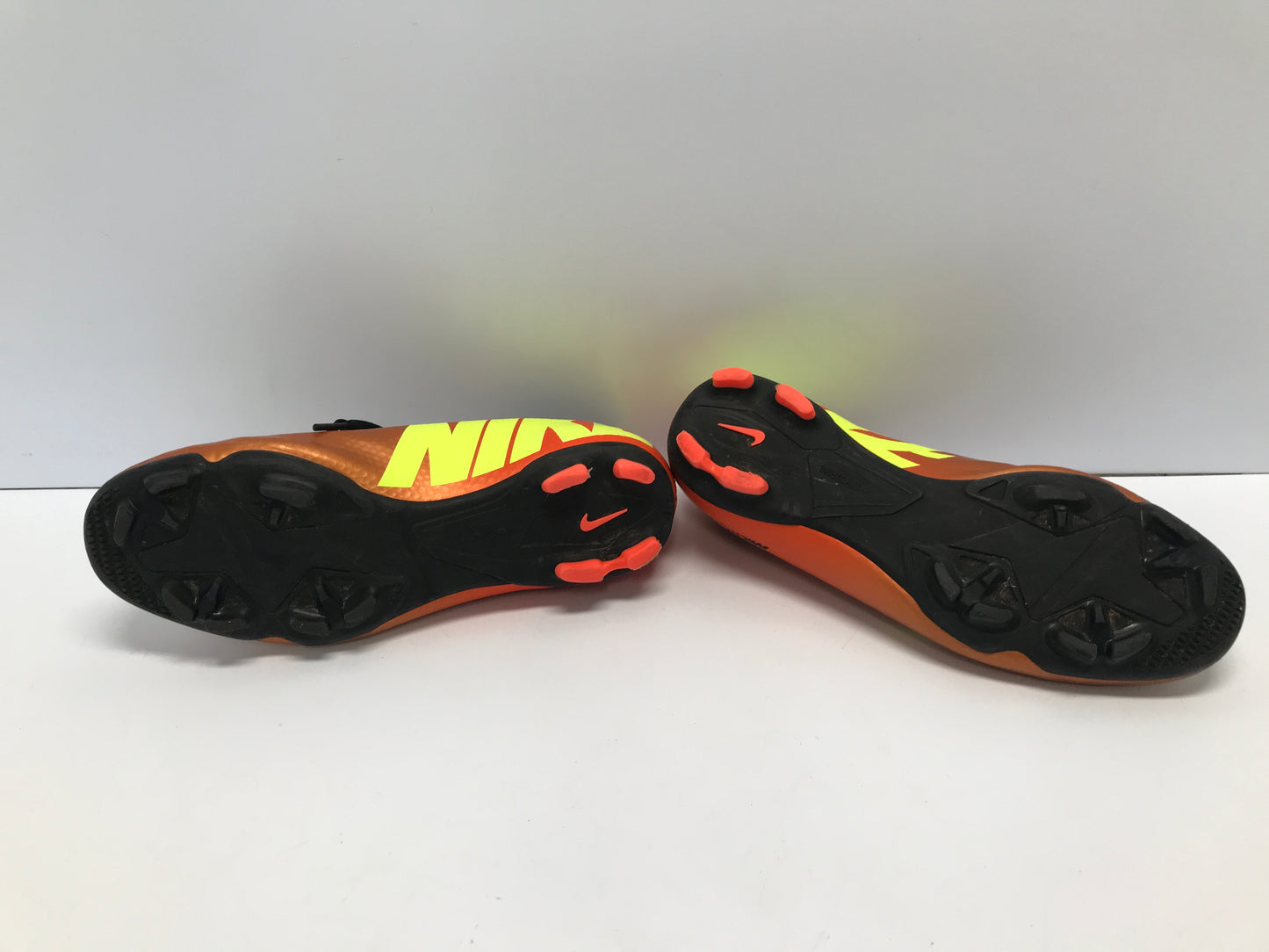 Soccer Shoes Cleats Child Size 5.5 Nike Mercurial Gold Lime Black Excellent