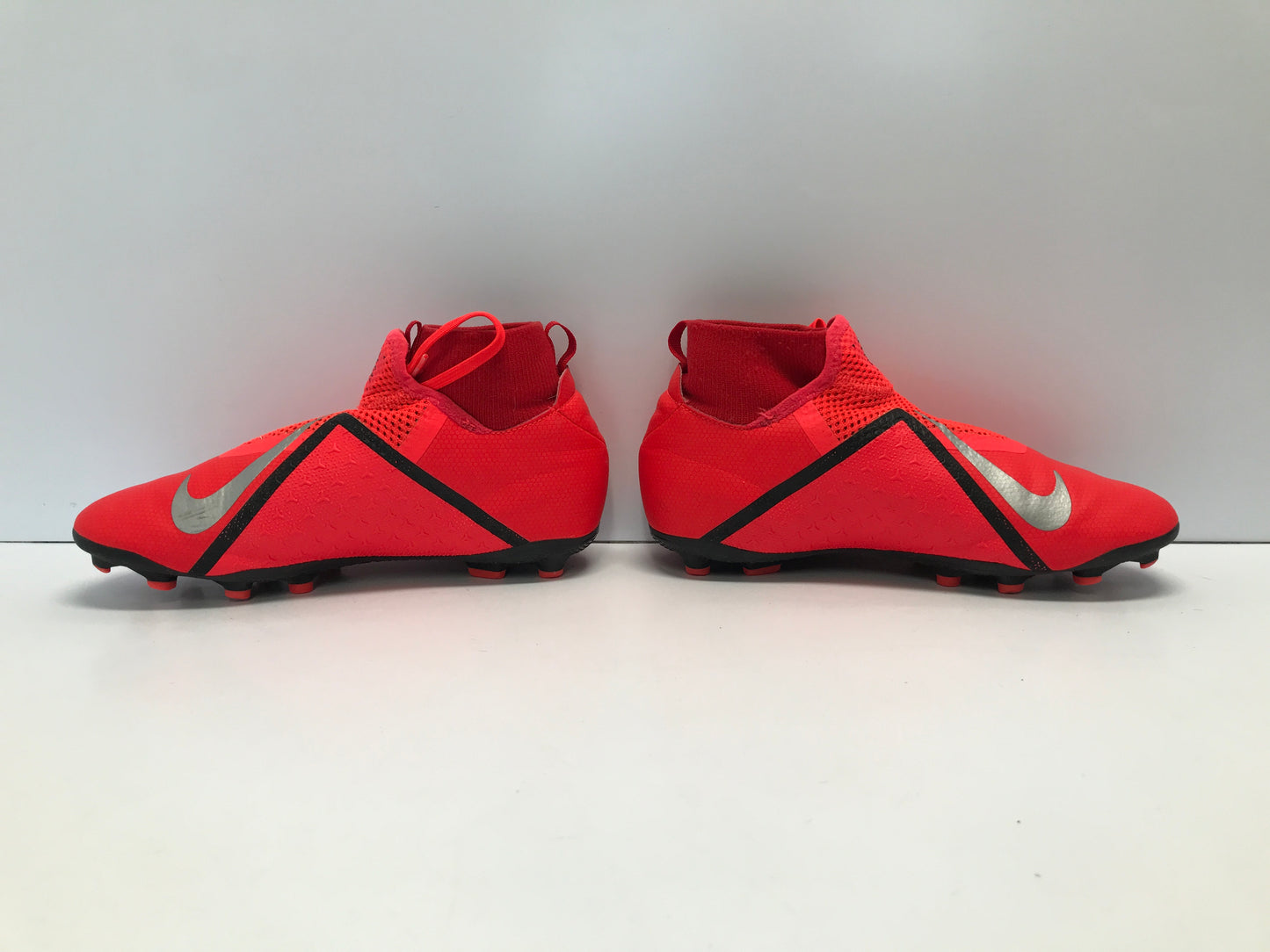 Soccer Shoes Cleats Child Size 5.5 Nike Phantom Slipper Foot Tangerine Grey Black Excellent