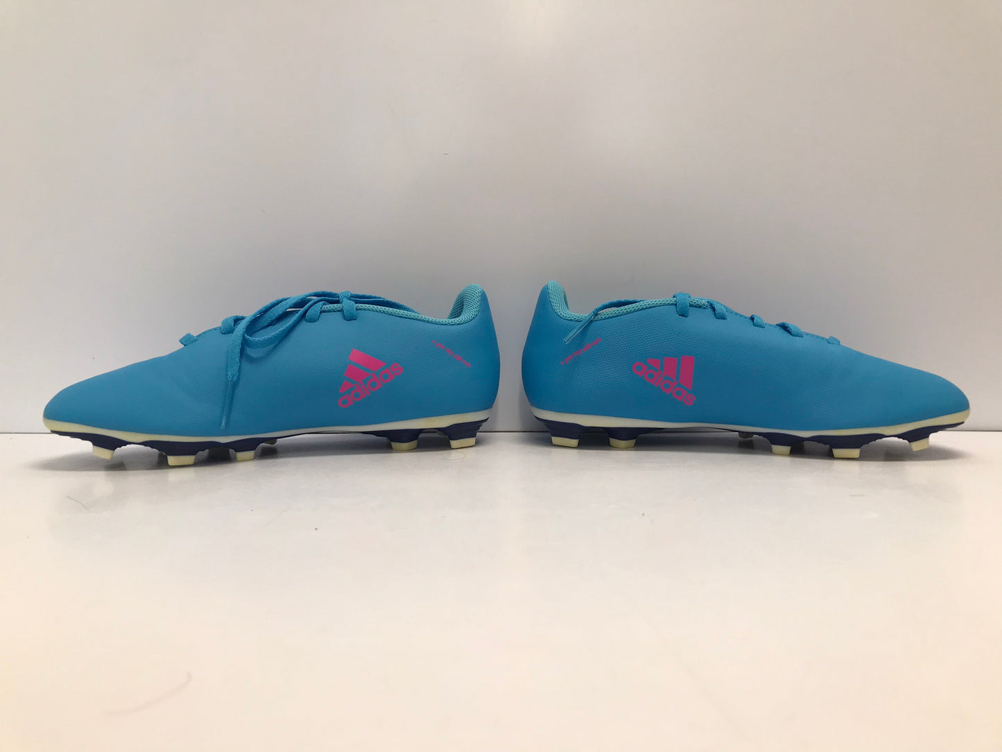 Soccer Shoes Cleats Child Size 5 Adidas Powder Blue Pink New