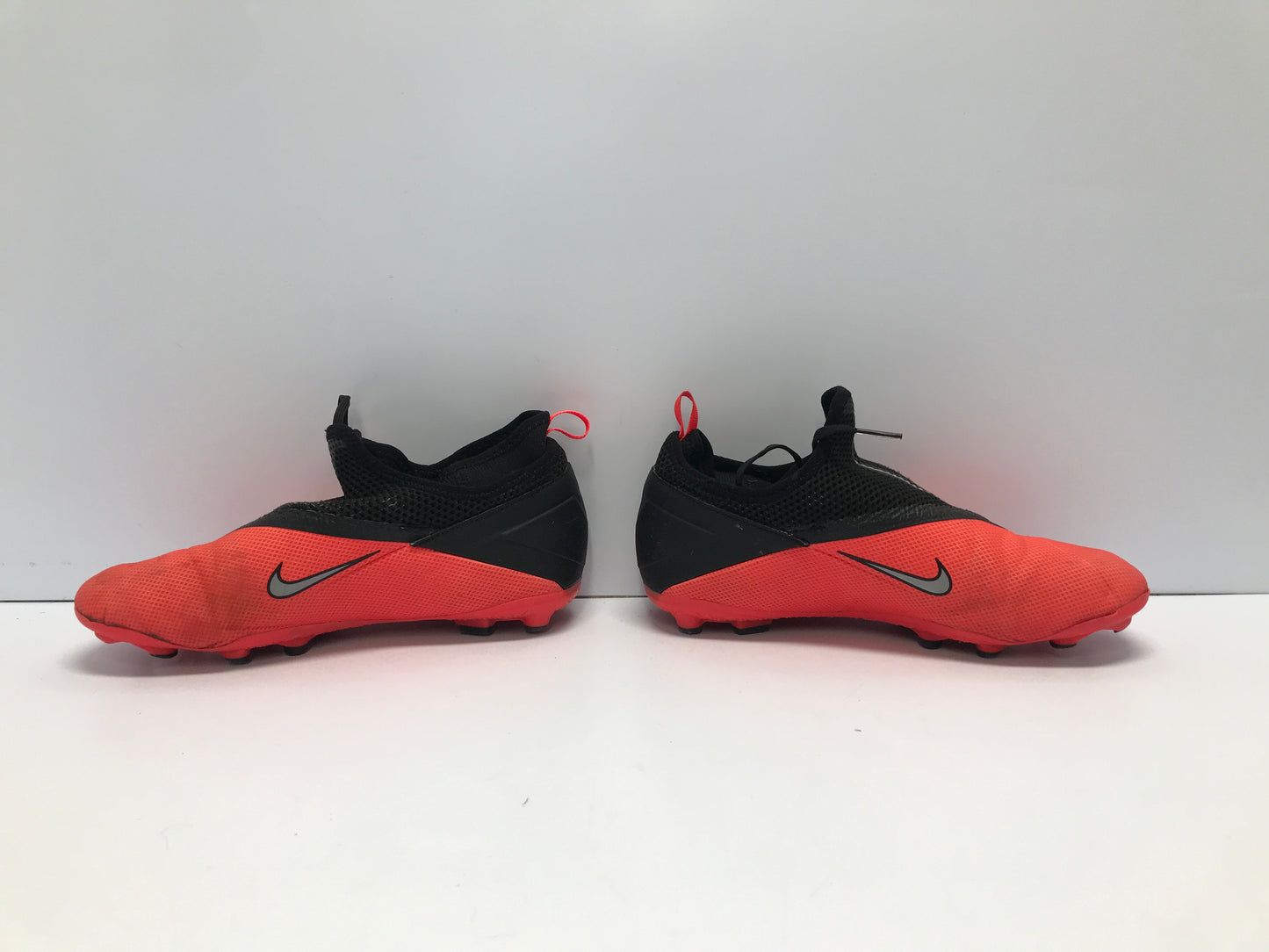 Soccer Shoes Cleats Child Size 5 Nike Phantom Orange Black