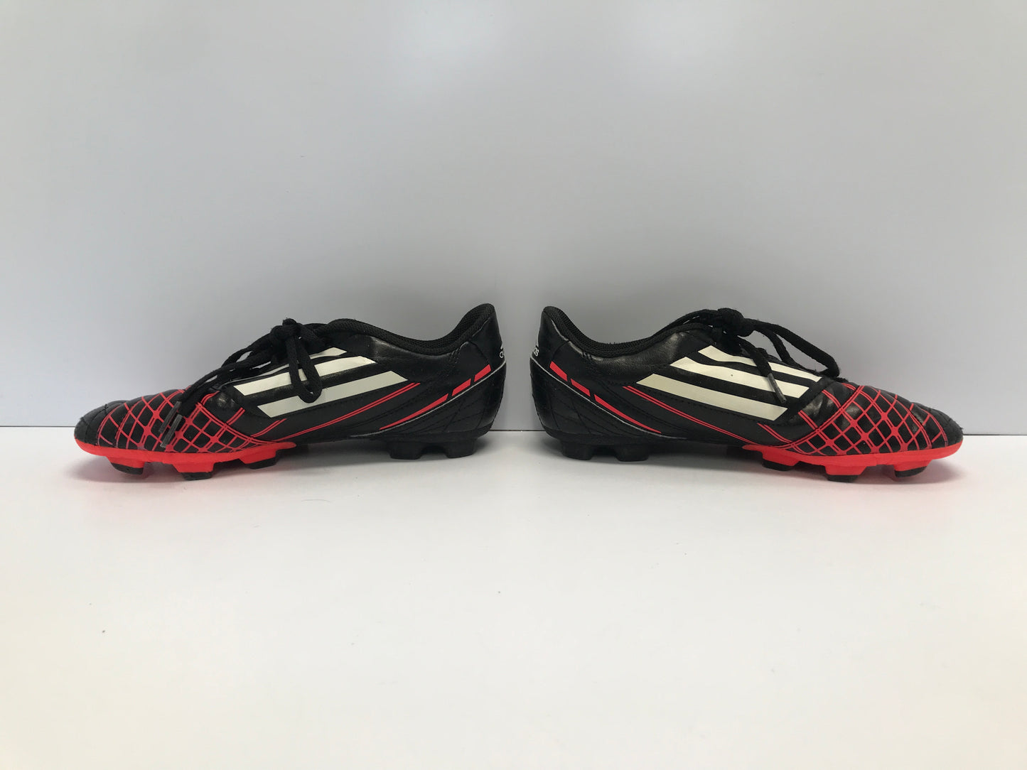 Soccer Shoes Cleats Child Size 5 Youth Adidas Fushia Black Excellent