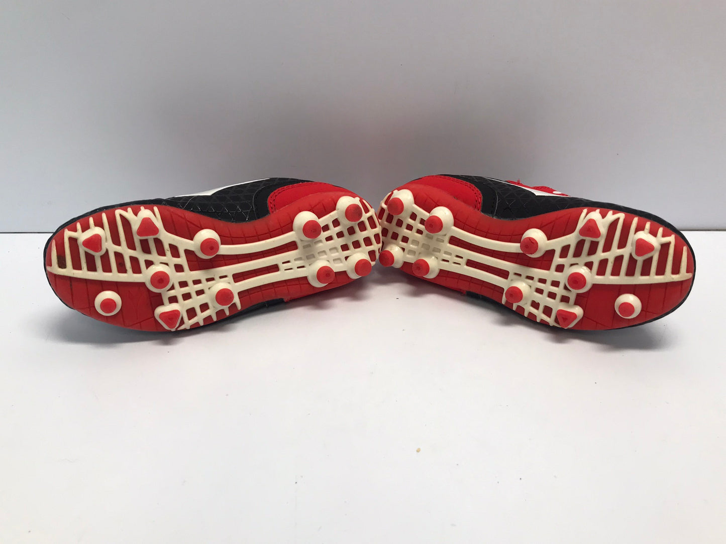 Soccer Shoes Cleats Child size 11 Toddler Diadora Red Black Like New