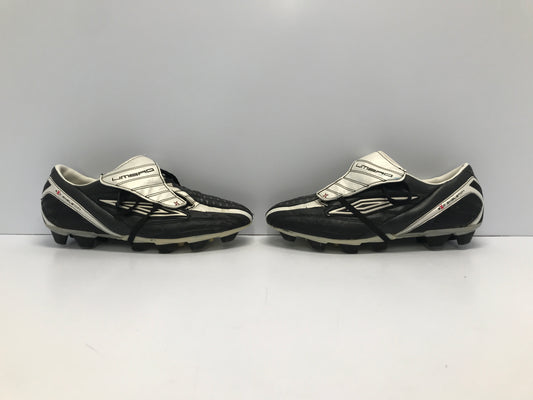 Soccer Shoes Cleats Men's Size 10.5 Wide Umbro Black White Leather