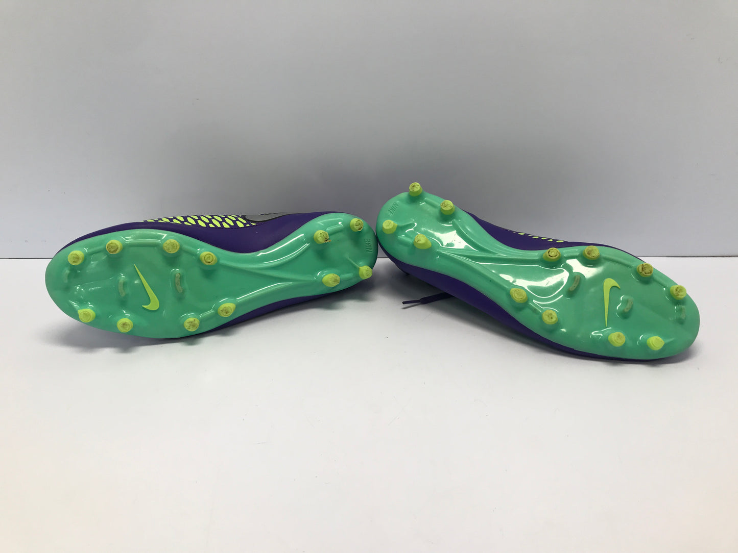 Soccer Shoes Cleats Men's Size 12 Nike Magista Purple Teal Lime Excellent