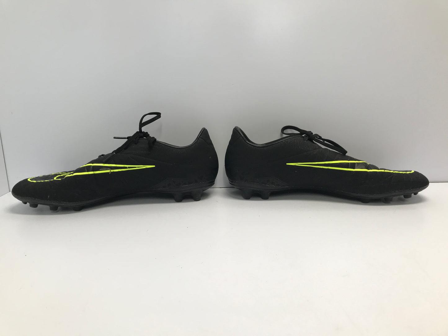 Soccer Shoes Cleats Men's Size 13 Nike Black Lime Excellent