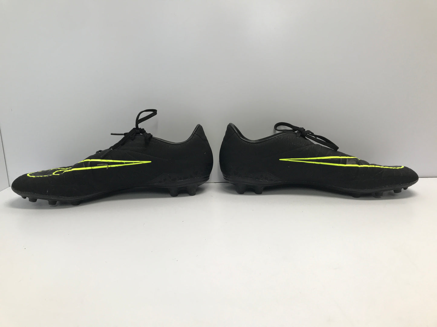Soccer Shoes Cleats Men's Size 13 Nike Black Lime Excellent