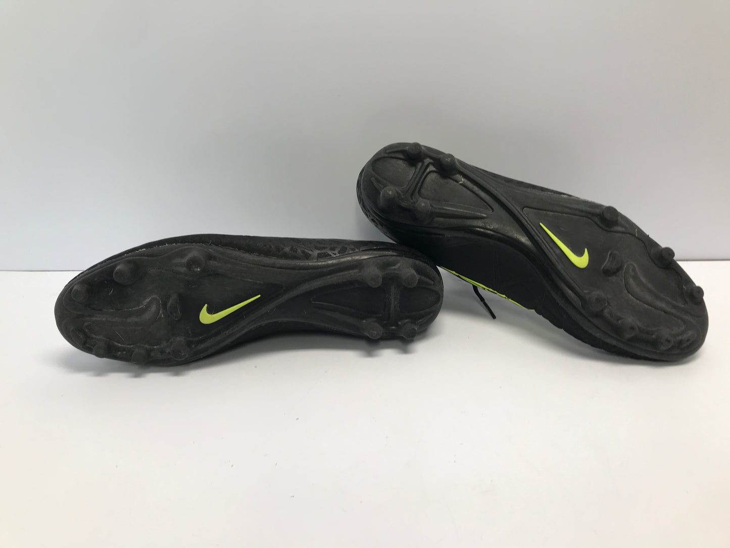 Soccer Shoes Cleats Men's Size 13 Nike Black Lime Excellent