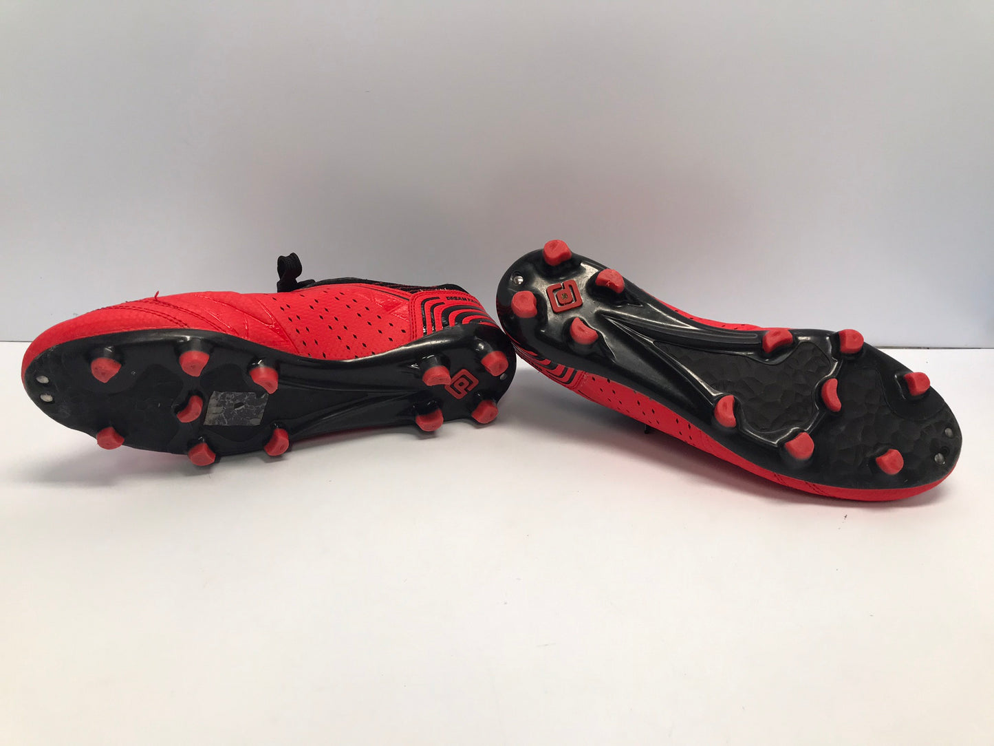 Soccer Shoes Cleats Men's Size 6.5 Red Black Like New