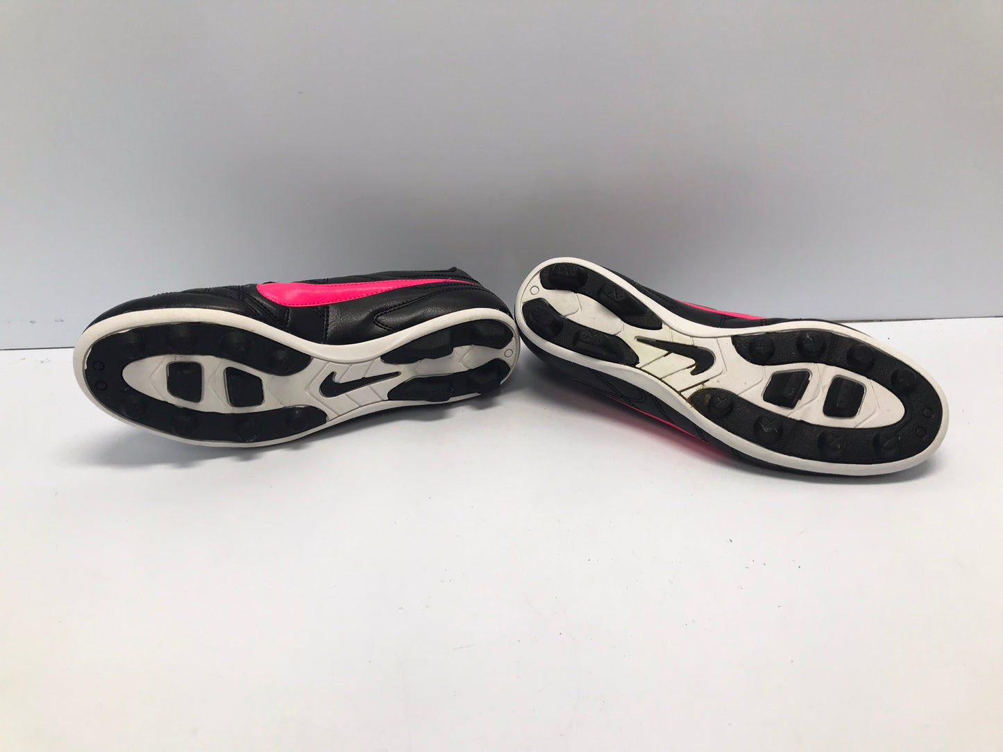 Soccer Shoes Cleats Men's Size 6 Adidas Black Fushia Pink Excellent