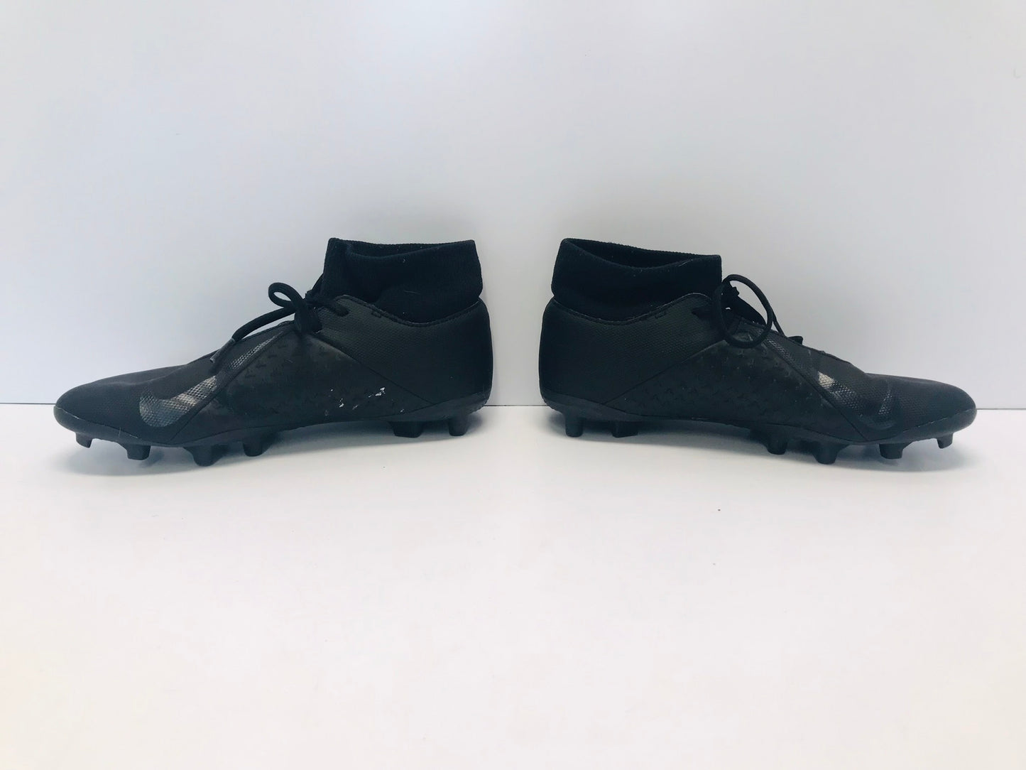 Soccer Shoes Cleats Men's Size 6 Nike Phantom Black With Slipper Foot Outstanding Quality