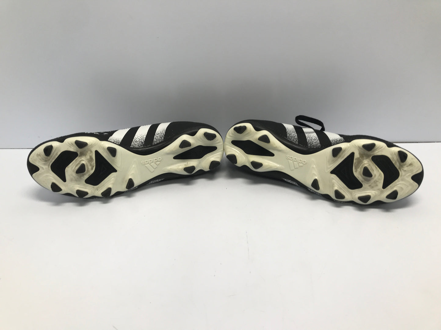 Soccer Shoes Cleats Men's Size 7 Adidas Preditor Rain Drops Black White Like New