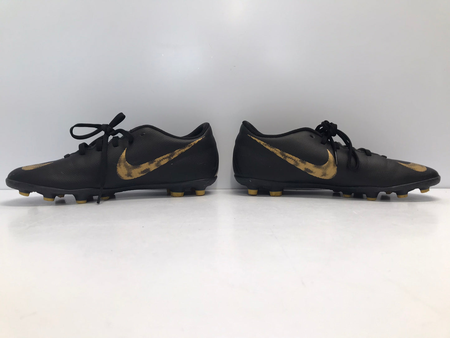 Soccer Shoes Cleats Men's Size 7 Nike Mercurial Black Gold Excellent