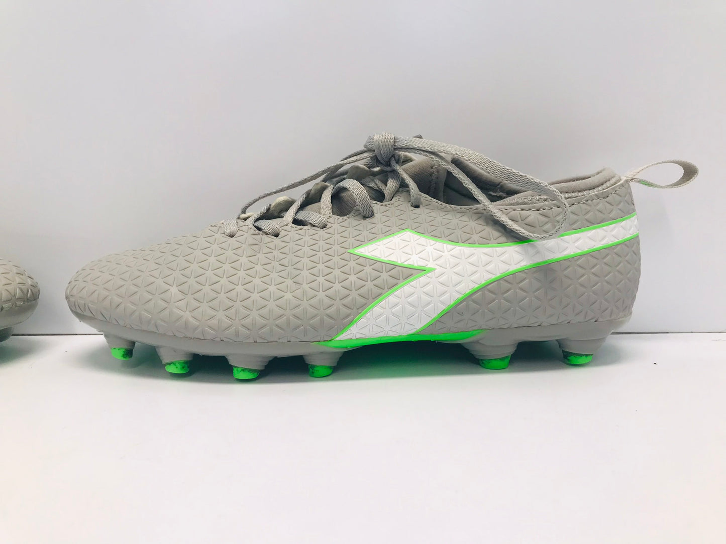 Soccer Shoes Cleats Men's Size 8.5 Diadora Grey Lime White Excellent