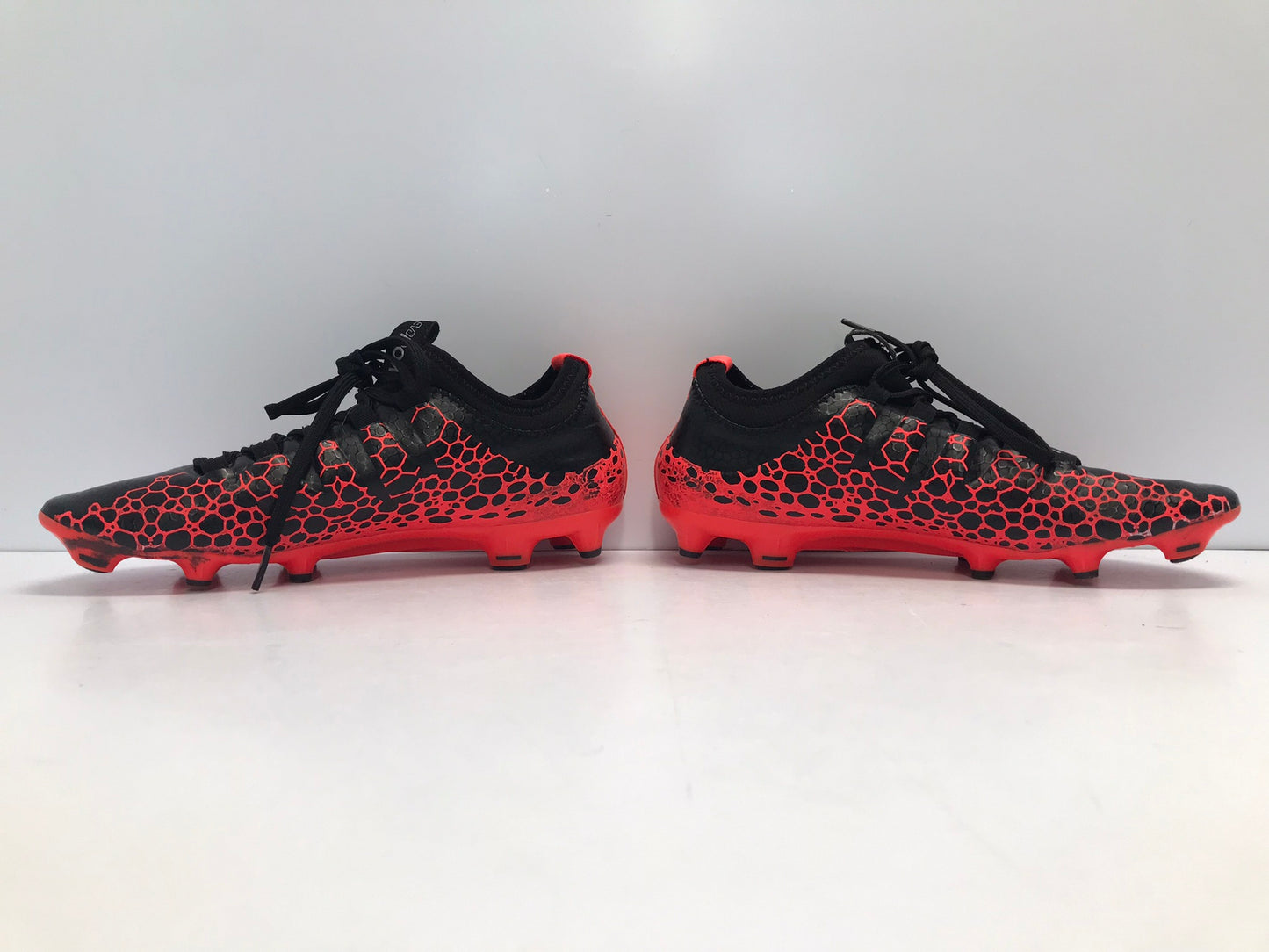 Soccer Shoes Cleats Men's Size 8.5 Puma Evo Power With Slipper Foot Black Red Excellent