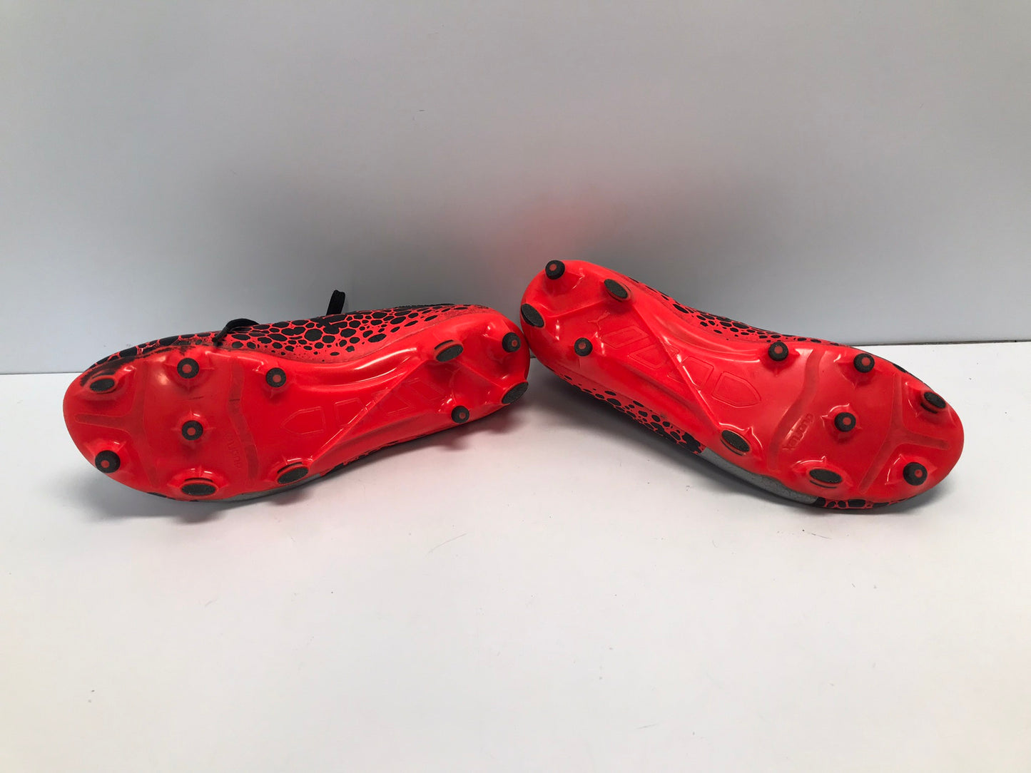 Soccer Shoes Cleats Men's Size 8.5 Puma Evo Power With Slipper Foot Black Red Excellent