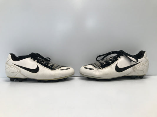 Soccer Shoes Cleats Men's Size 8.5 Wide Nike Total90 White Black