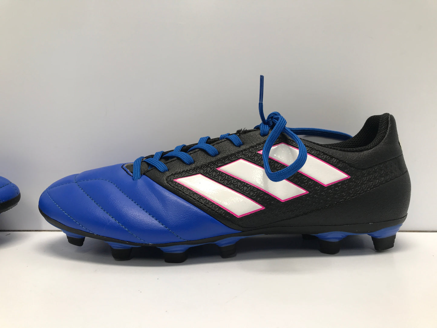 Soccer Shoes Cleats Men's Size 8 Adidas Blue Black Pink New
