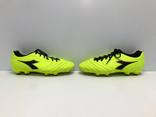 Soccer Shoes Cleats Men's Size 9.5 Diadora Lime Black Like New Outstanding Quality