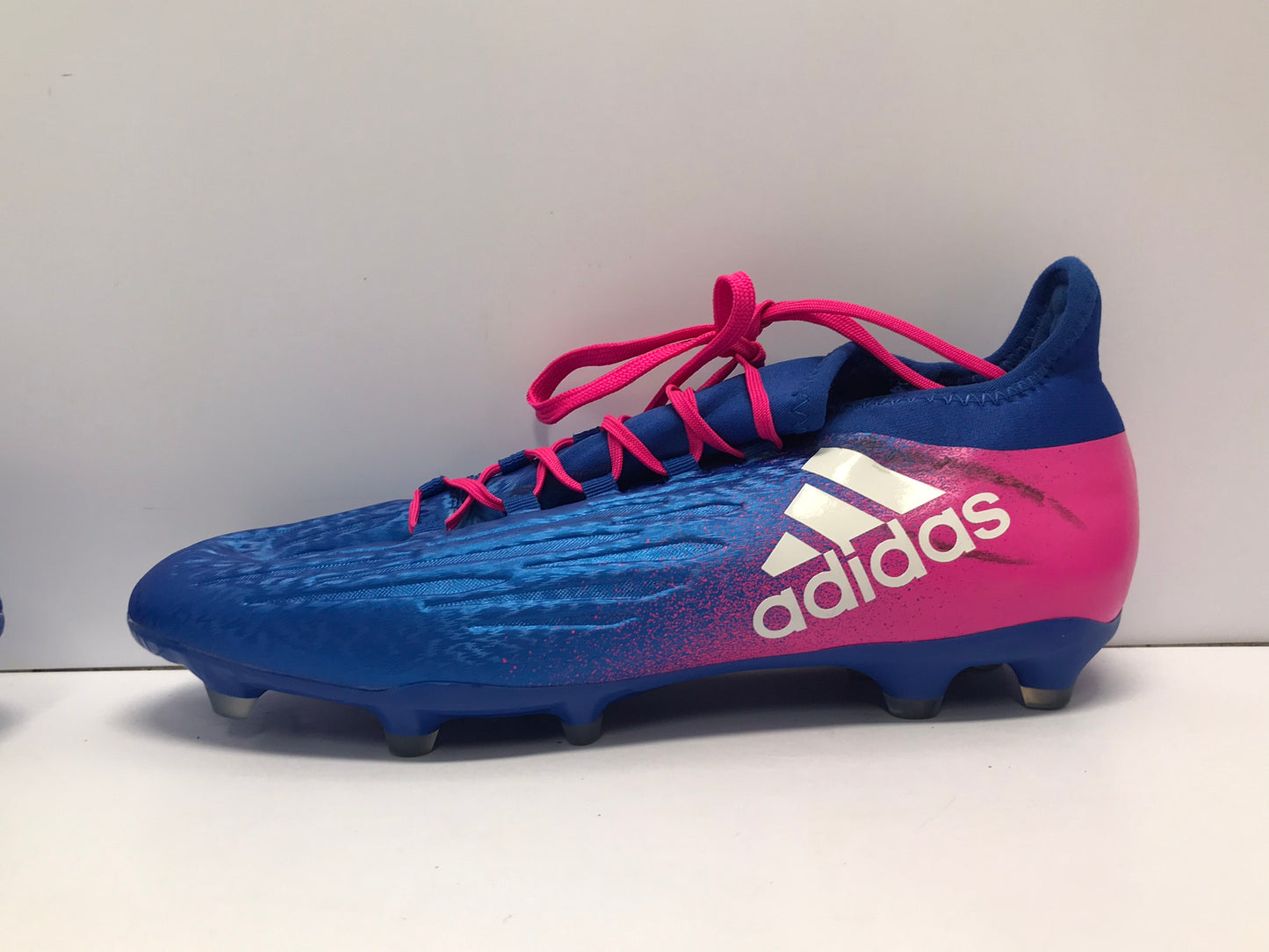 Soccer Shoes Cleats Men's size 8 Adidas Brilliant Blue and Fushia Pink With Slipper Foot Like New