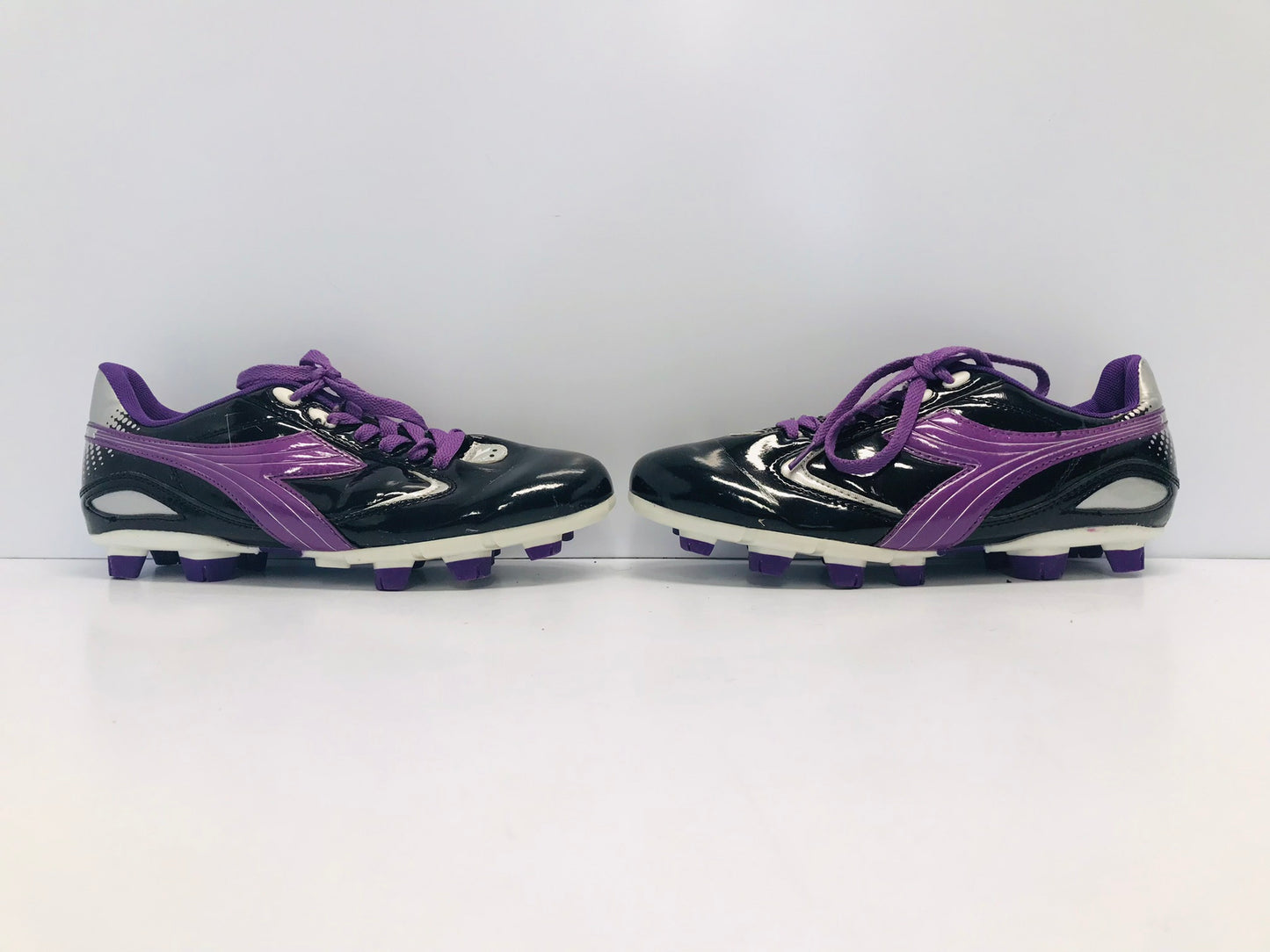 Soccer Shoes Cleats Women's Size 8 Diadora Black Purple Excellent