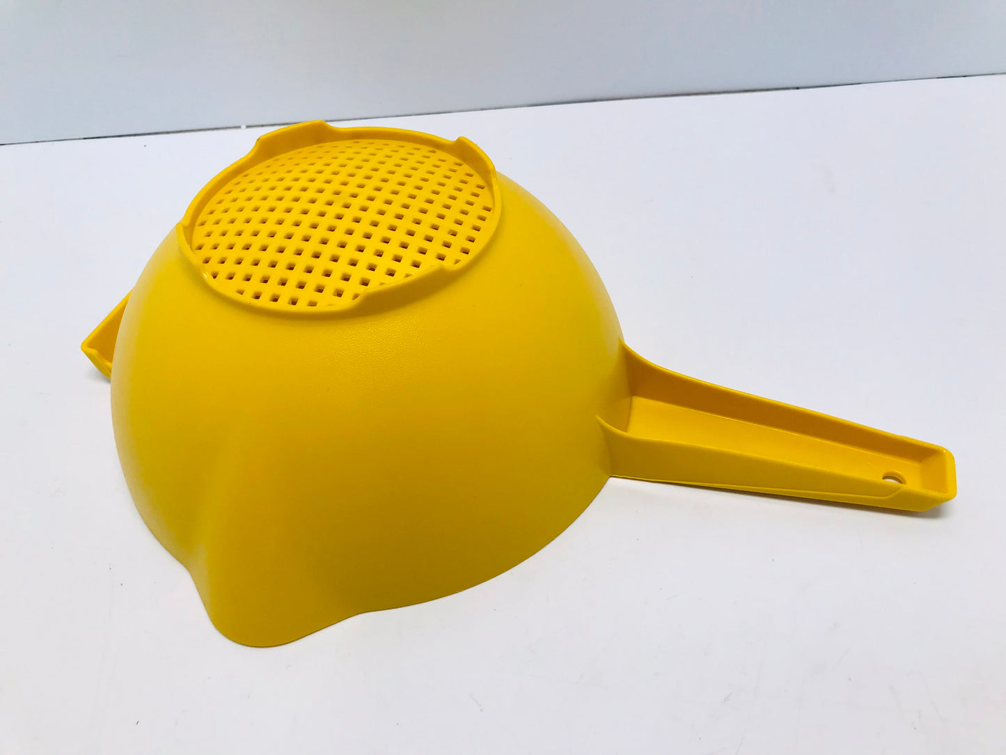 Tupperware Vintage 1970's Yellow Strainer Large 8 Inch
