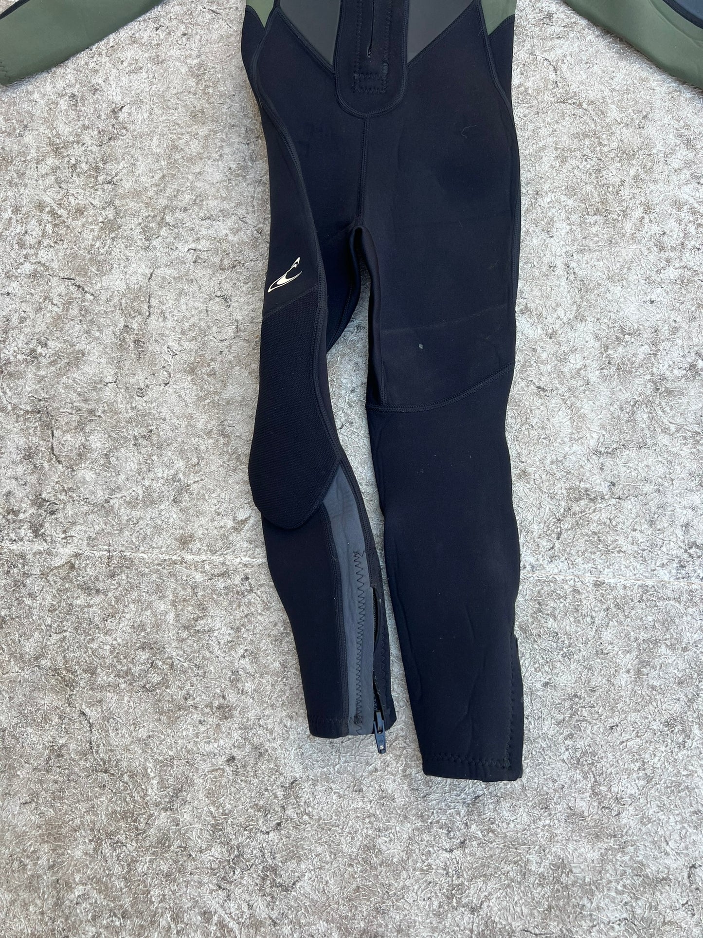 Wetsuit Child Size 4 Sage Green Black O'Neill Full 3-2 mm Neoprene Zippers Up Ankles Outstanding Quality Like New