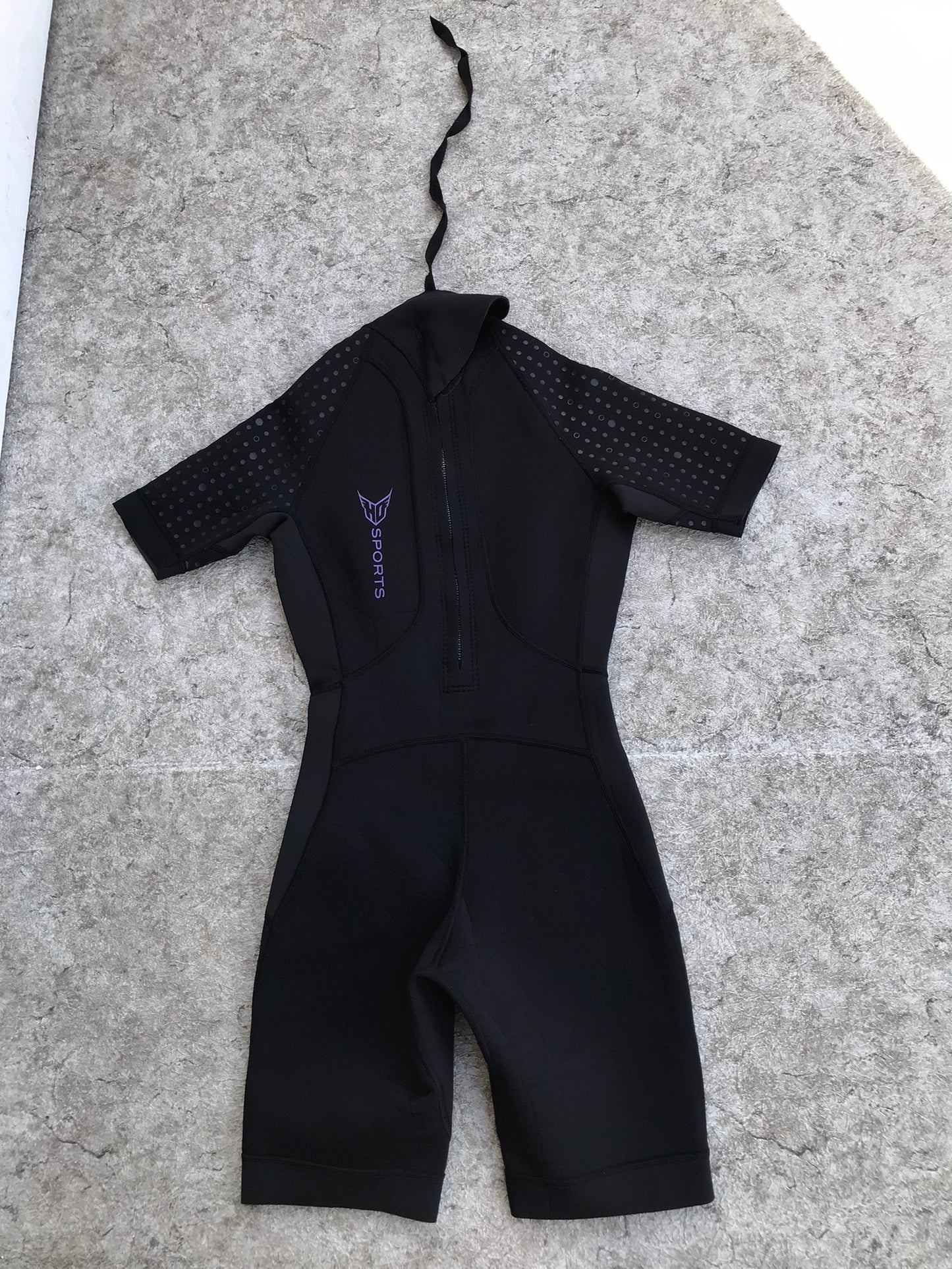 Wetsuit Ladies Size 5-6 2- 3 mm Neoprene HO Sports Surf, Kayak, PaddleBoard Black Purple New Demo Model
