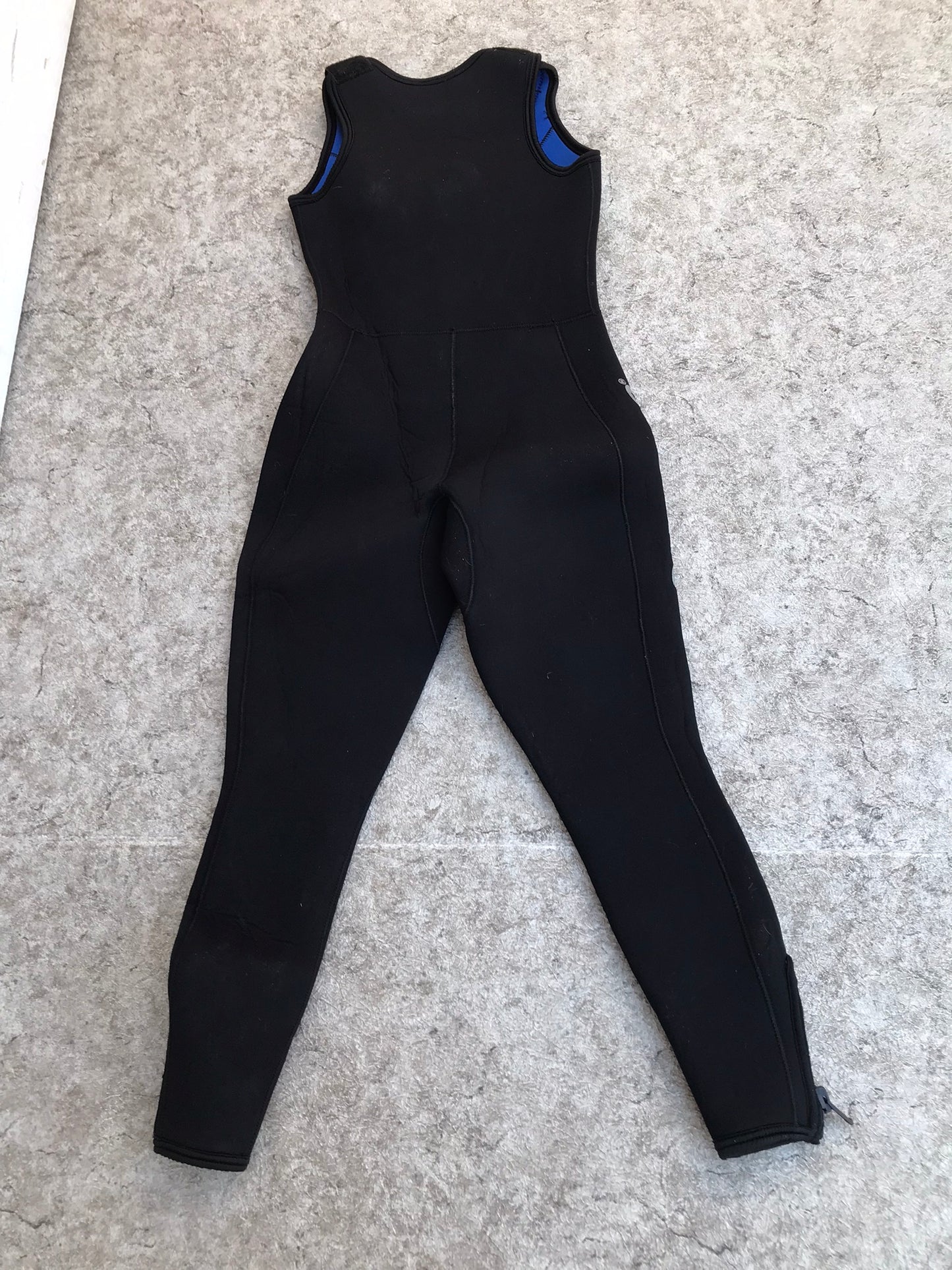 Wetsuit Ladies Size Small Full John Scuba Pro Neoprene Black 5 mm Surf Water Ski Kayak Paddleboard Canoe Sail