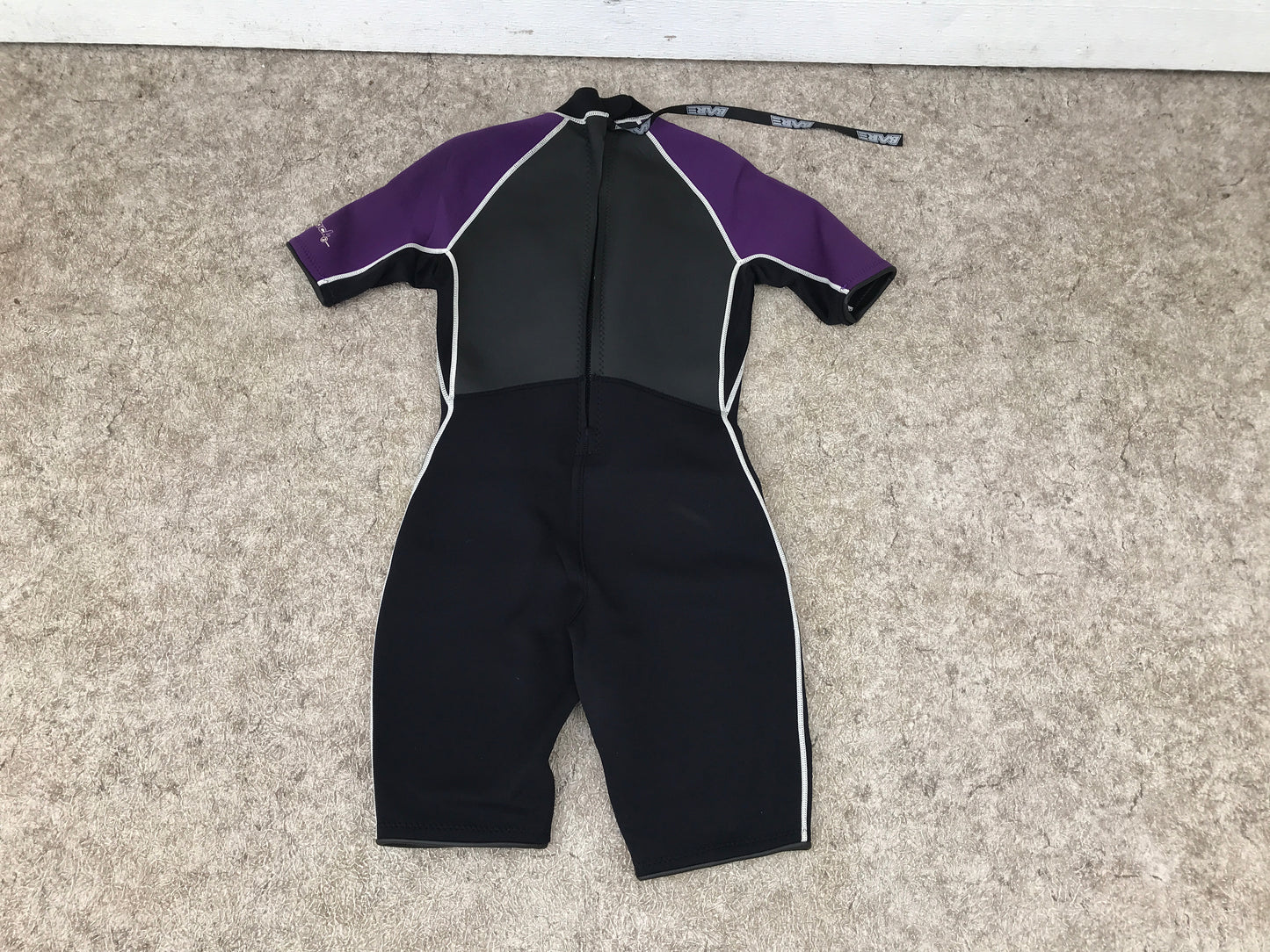 Wetsuit Ladies Women's Size Medium Bare 2-3 mm Neoprene Purple Black Excellent