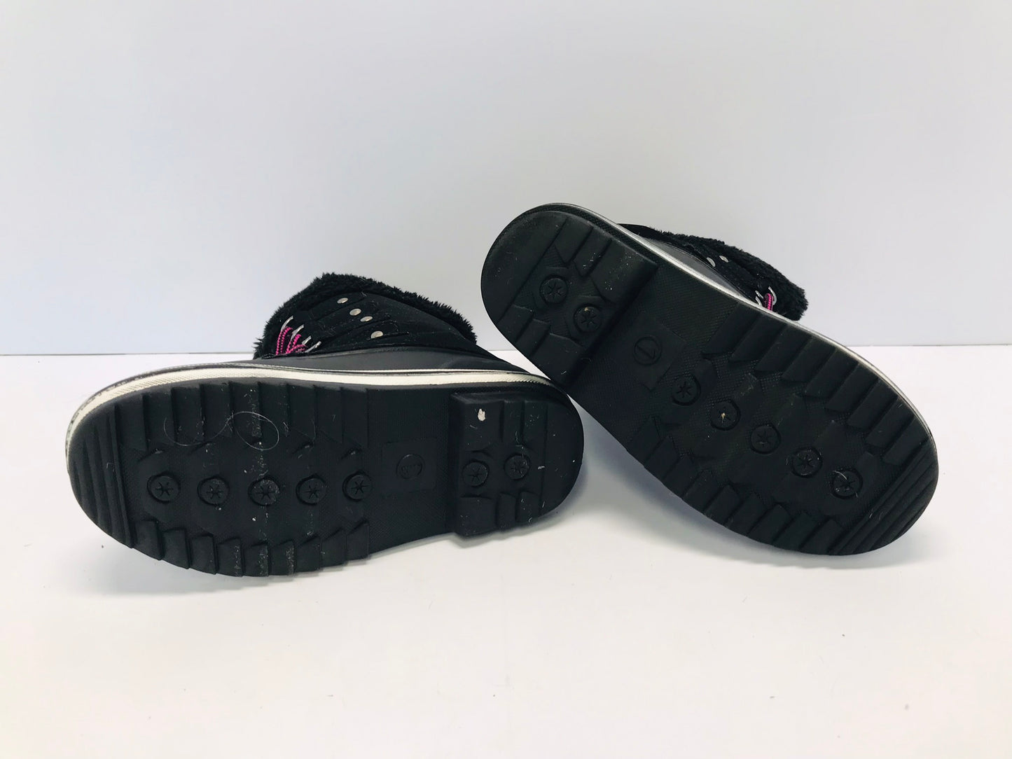 Winter Boots Child Size 1 Canadian Black and Fushia Excellent