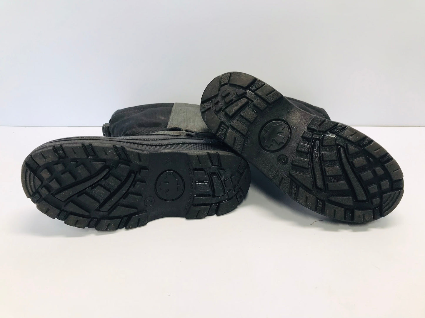 Winter Boots Child Size 2 Canadian Waterproof With Liners Black Grey Excellent