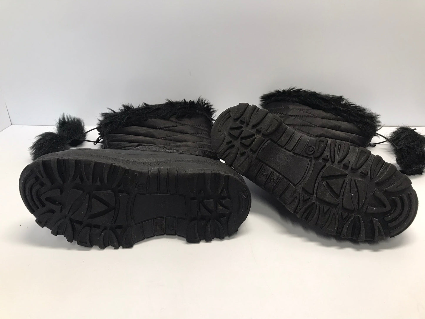 Winter Boots Child Size 3 Grey Wolf Sparkle Glitter Faux Fur