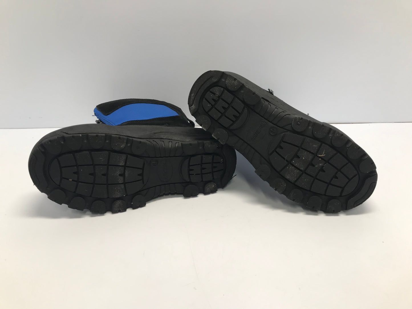 Winter Boots Child Size 4 Canadian Blue Black With Liner Like New