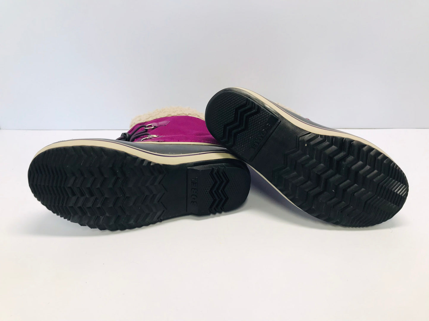 Winter Boots Child Size 7 Youth Sorel Waterproof With Liner Purple Black Excellent