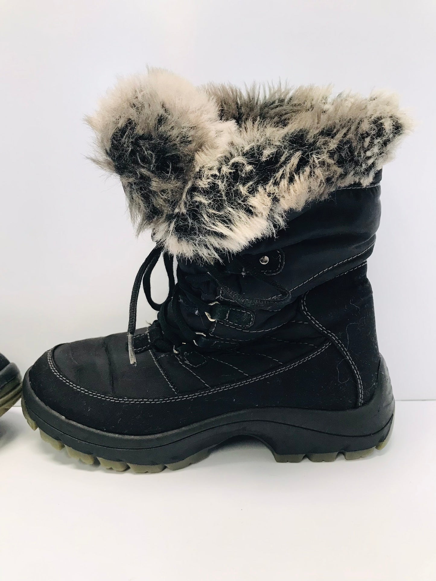 Winter Boots Ladies Size 7 Black With Faux Fur Excellent