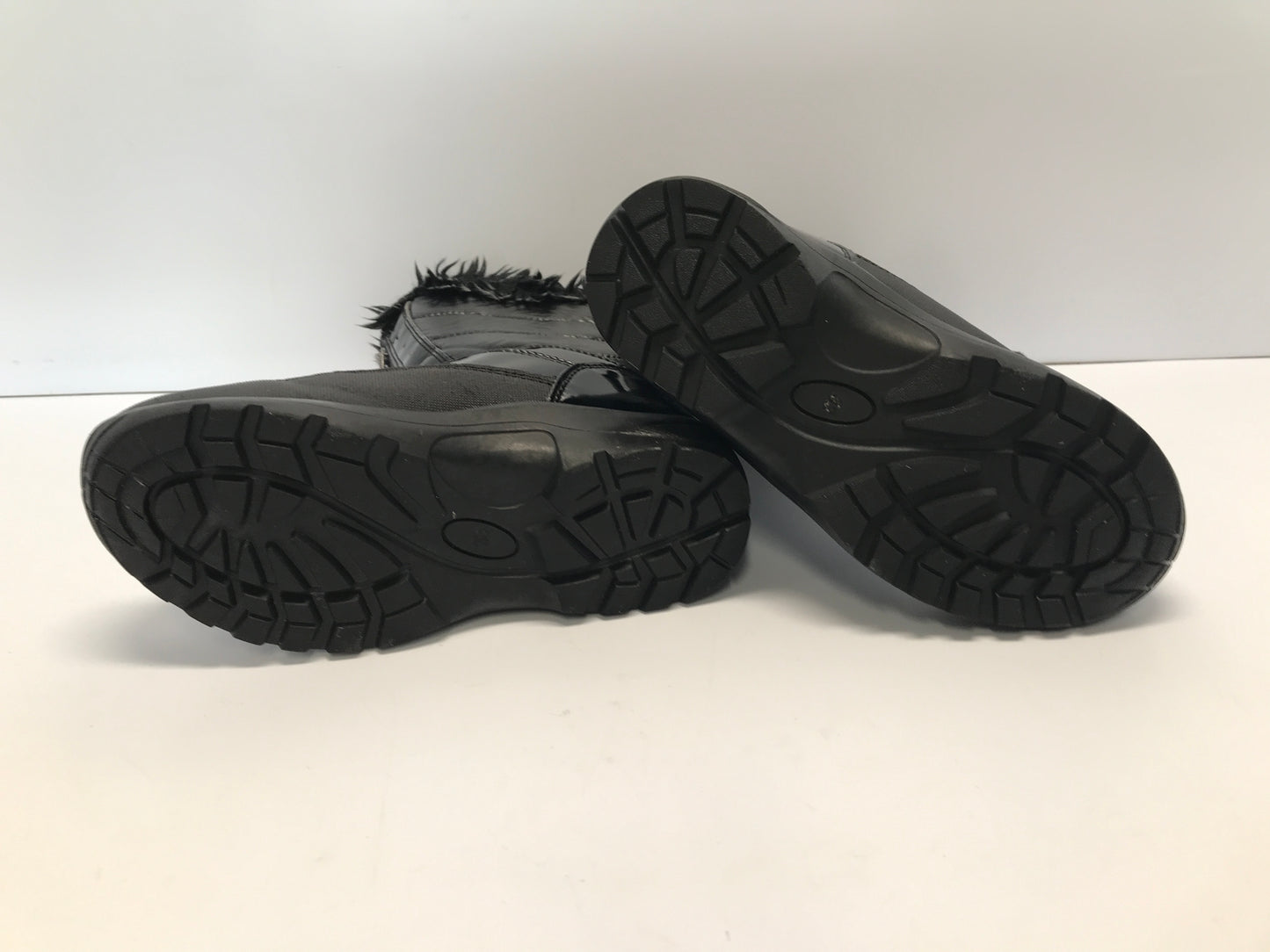 Winter Snow Boots Child Size 2 Hot Paws Faux Fur Zipper Front Waterproof Black Excellent