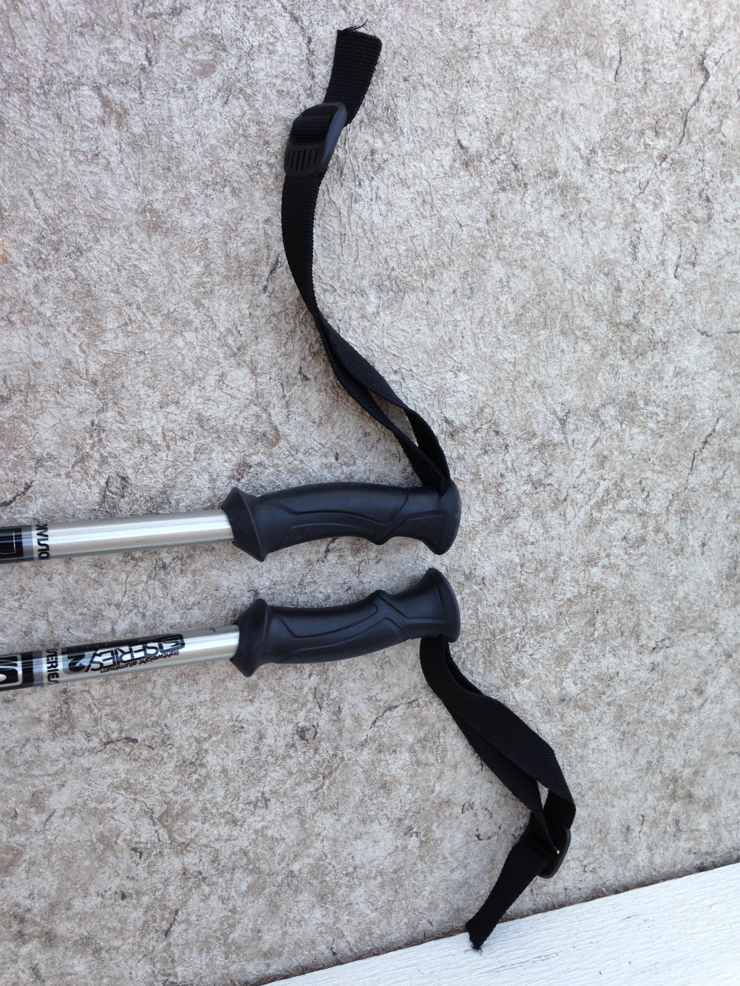 Ski Poles Adult Size 48 inch Scott Series 2 Black Chrome Rubber Handles As New