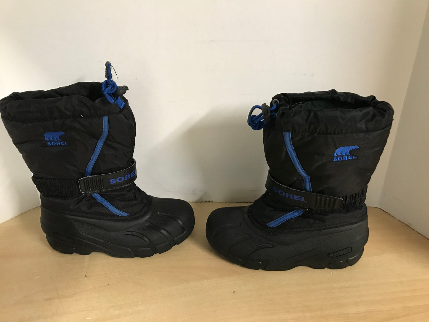 Winter Boots Child Size 1 Sorel Blue and Black With Liners