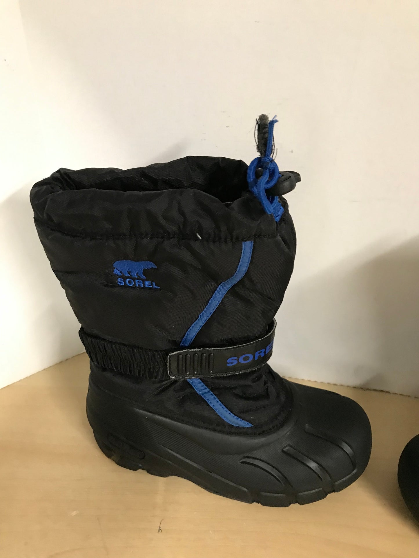 Winter Boots Child Size 1 Sorel Blue and Black With Liners